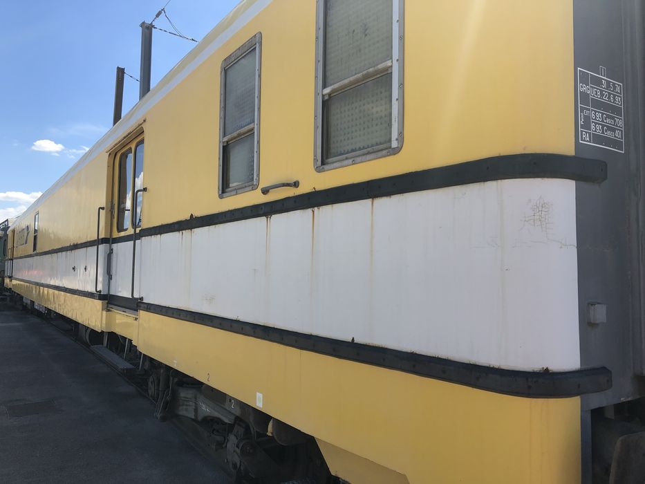voiture postale type UIC 26,40 m – n°50 87 00 – 77 014 – 4