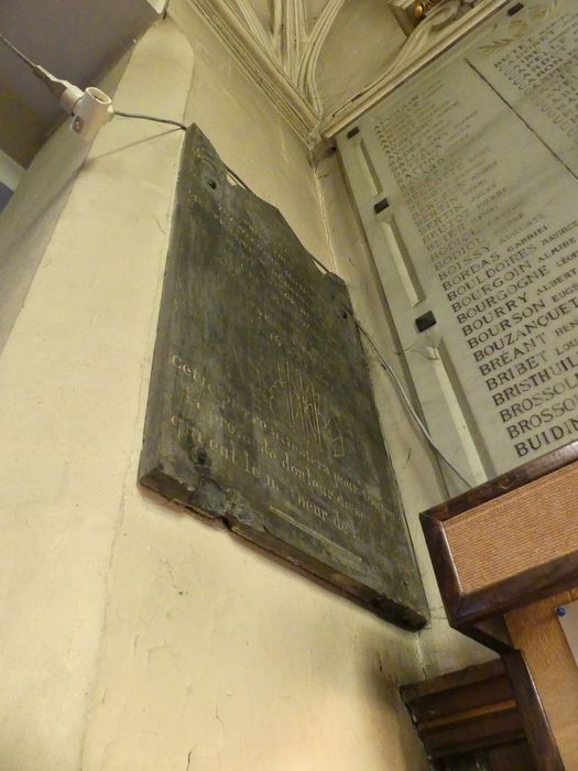 dalle funéraire d'Emile de Sommariva - © Ministère de la Culture (France), Conservation des antiquités et des objets d’art de Seine-Saint-Denis  – Tous droits réservés 