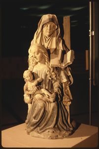 groupe sculpté : sainte Anne, la Vierge et l'Enfant Jésus