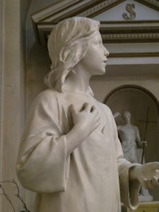 statue : Jésus devant les docteurs, vue partielle