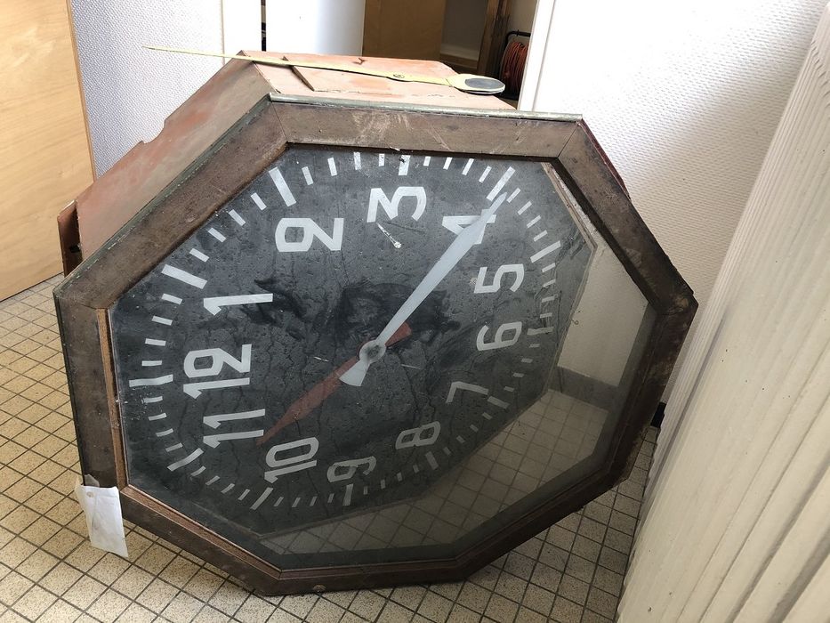horloge de la salle de Lagny