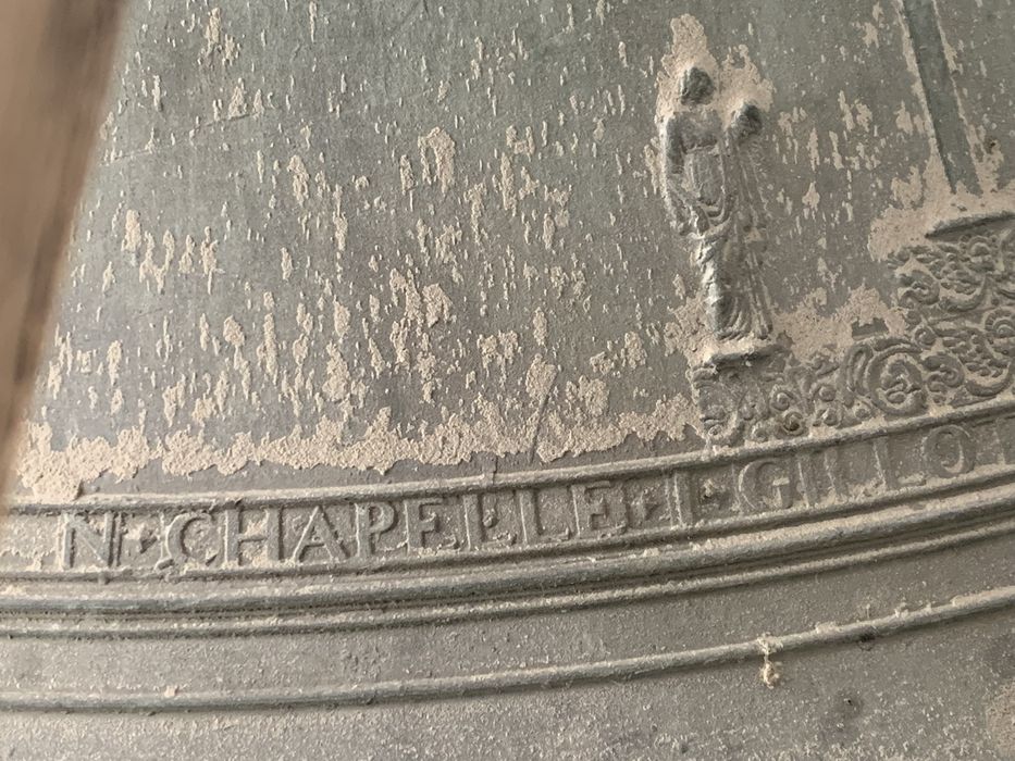 cloche, détail de l’inscription