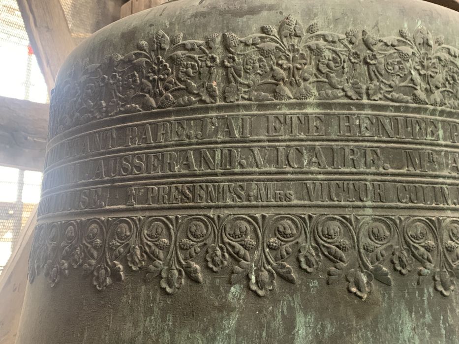 cloche, détail de l’inscription