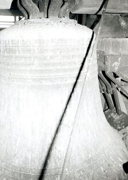 cloche, vue partielle - © Ministère de la Culture (France), Conservation des antiquités et des objets d’art du Val-d’Oise – Tous droits réservés 