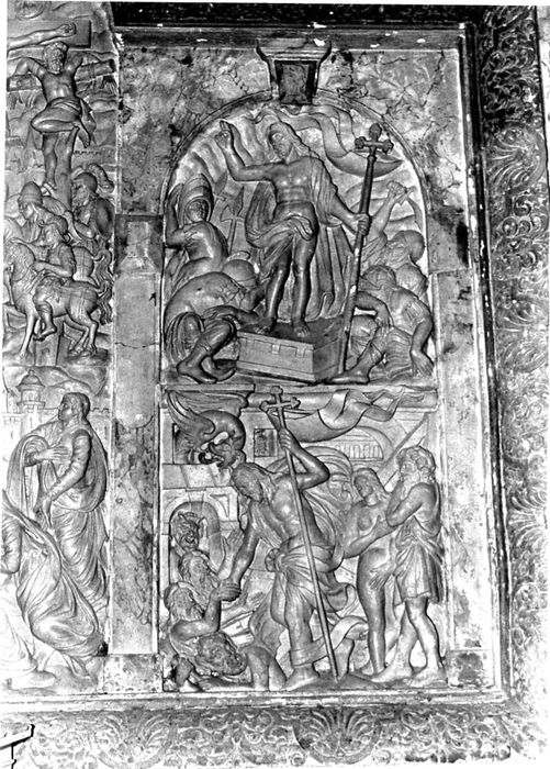 retable du maître-autel, bas-reliefs : Descente aux limbes (la), Résurrection (la)