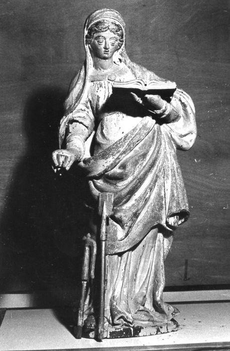 statue : Sainte Geneviève