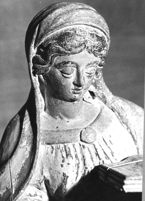 statue : Sainte Geneviève, vue partielle