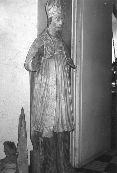 groupe sculpté : Saint Nicolas