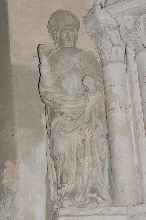 statue : Saint Romain de Rouen - © Ministère de la Culture (France), Conservation des antiquités et des objets d’art du Val-d’Oise – Tous droits réservés 