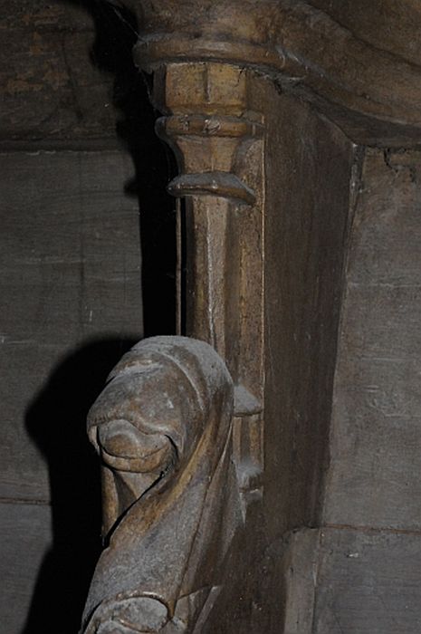 stalles, détail - © Ministère de la Culture (France), Conservation des antiquités et des objets d’art du Val-d’Oise – Tous droits réservés 