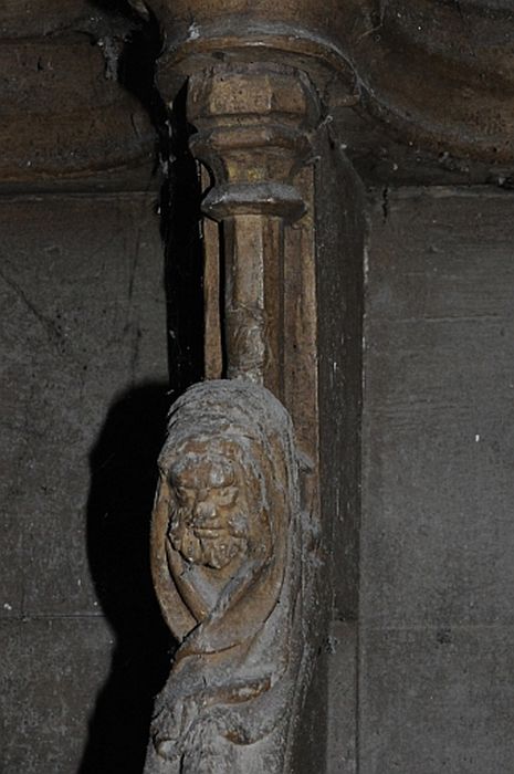 stalles, détail - © Ministère de la Culture (France), Conservation des antiquités et des objets d’art du Val-d’Oise – Tous droits réservés 