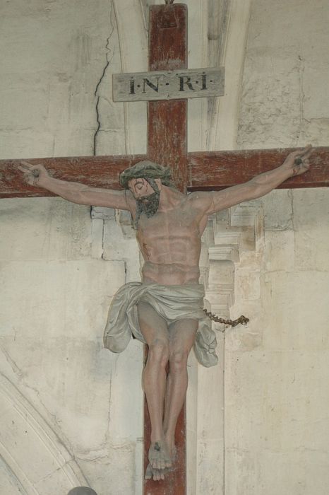 statue : Christ en croix