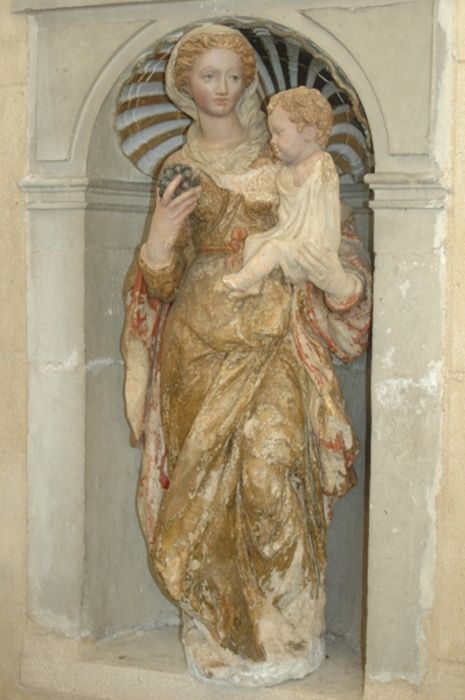 statue : Vierge à l'Enfant