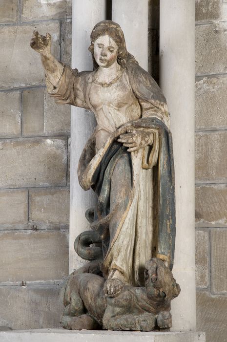 statue : Sainte Marguerite