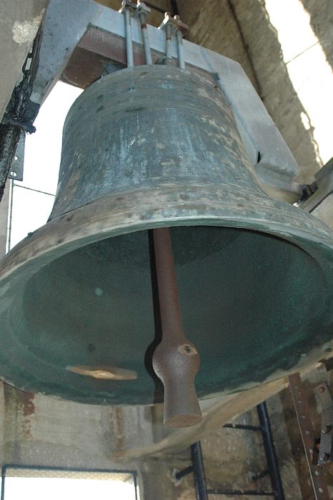 cloche - © Ministère de la Culture (France), Conservation des antiquités et des objets d’art du Val-d’Oise – Tous droits réservés 