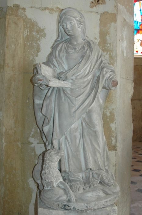 statue de poutre de gloire : Vierge