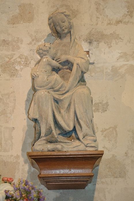 statuette : Vierge à l'Enfant assise allaitant