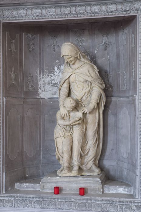 groupe sculpté : sainte Anne et la Vierge enfant
