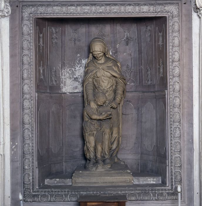 groupe sculpté : sainte Anne et la Vierge enfant