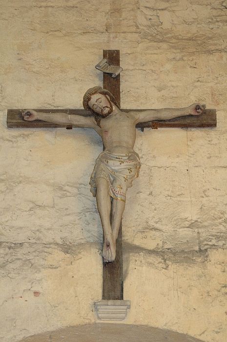 statue : Christ en croix - © Ministère de la Culture (France), Conservation des antiquités et des objets d’art du Val-d’Oise – Tous droits réservés 