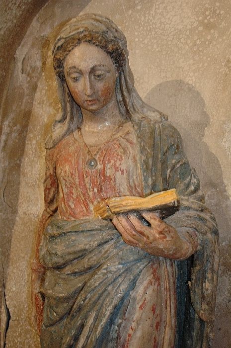 statue : Sainte martyre ou Vierge de l'Annonciation, vue partielle