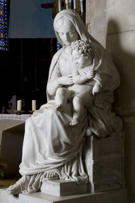 statue : Vierge à l'Enfant