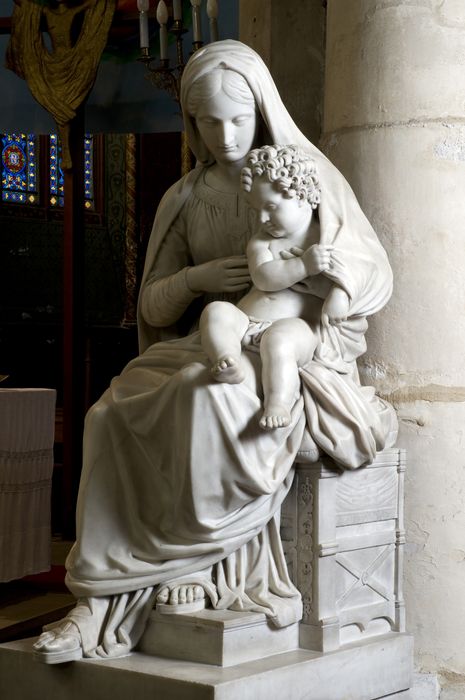 statue : Vierge à l'Enfant