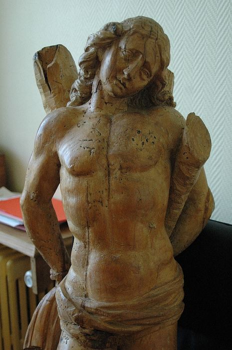 statue : saint Sébastien, vue partielle
