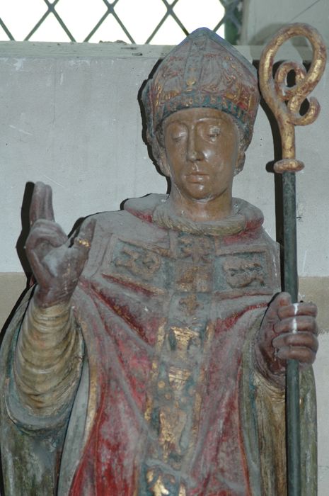 statue : Saint Nicolas, vue partielle