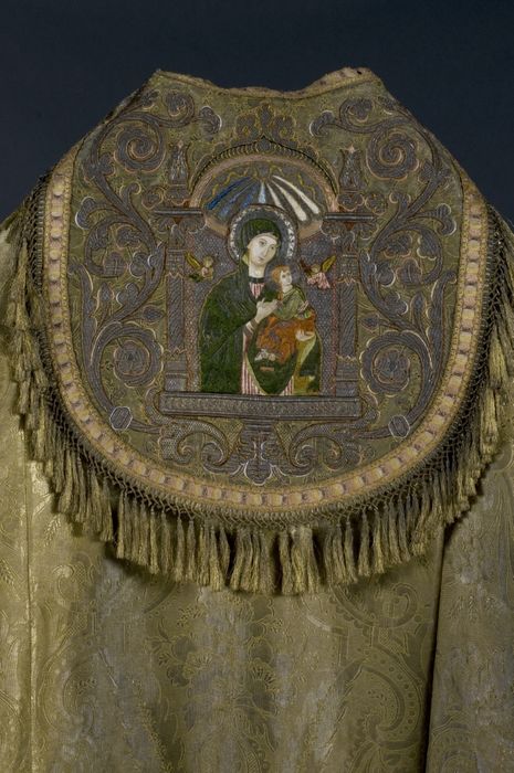 chape, détail du chaperon