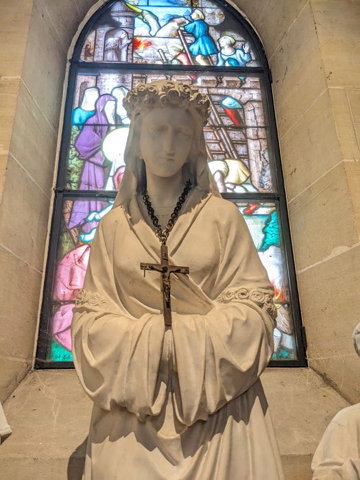 groupe sculpté : Notre Dame de la Salette, vue partielle