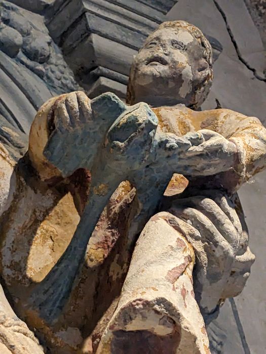 statue : Vierge à l’Enfant, détail