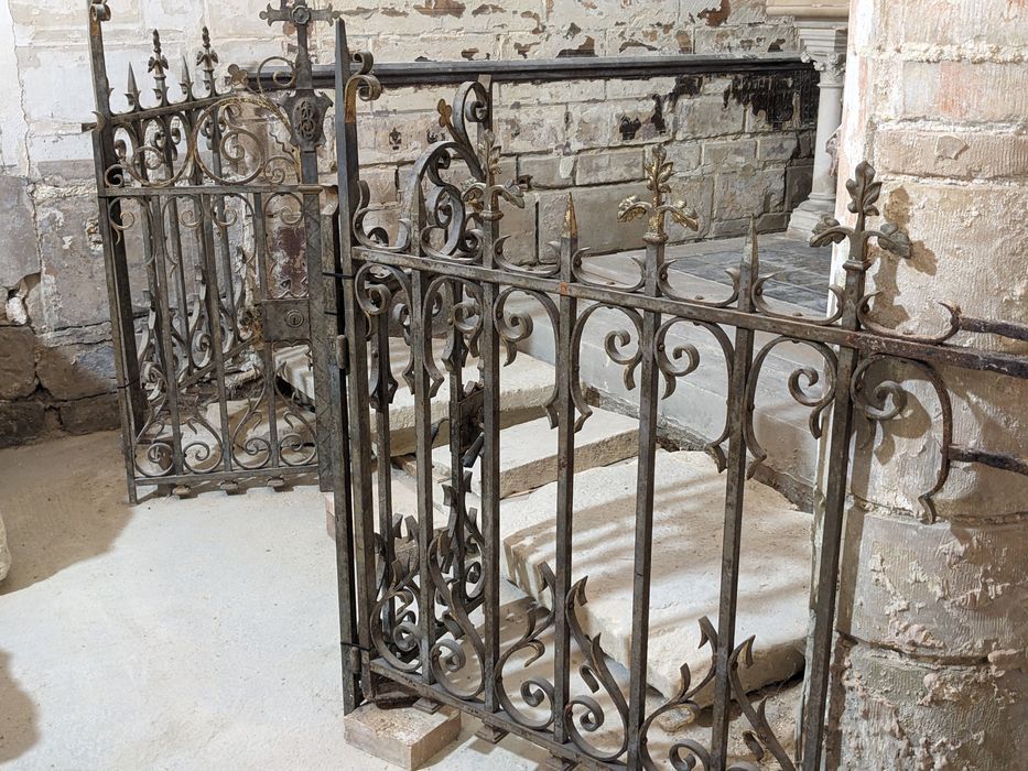 grille de communion de la chapelle nord