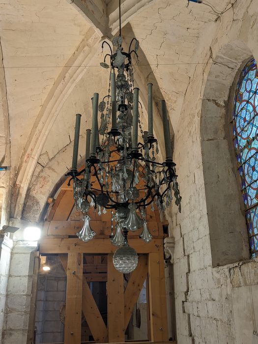 lustre du bas-côté nord