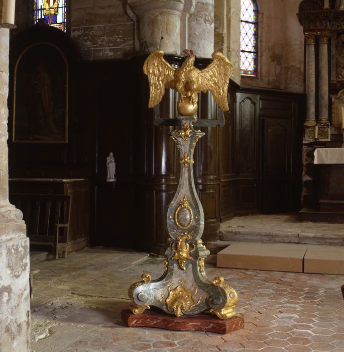 lutrin (aigle-lutrin)