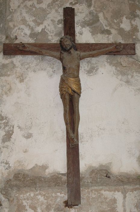 statue : Christ en croix