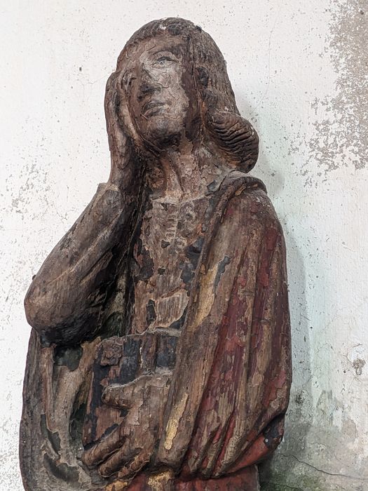 statue : Saint Jean, vue partielle
