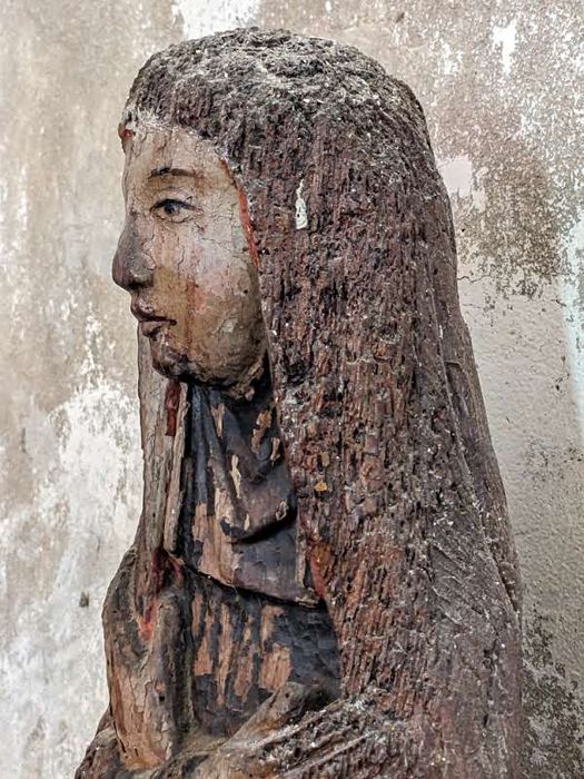 statue : Vierge du Calvaire, détail