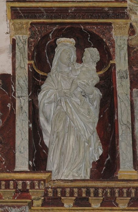 statue du retable du maître-autel : Vierge à l’Enfant
