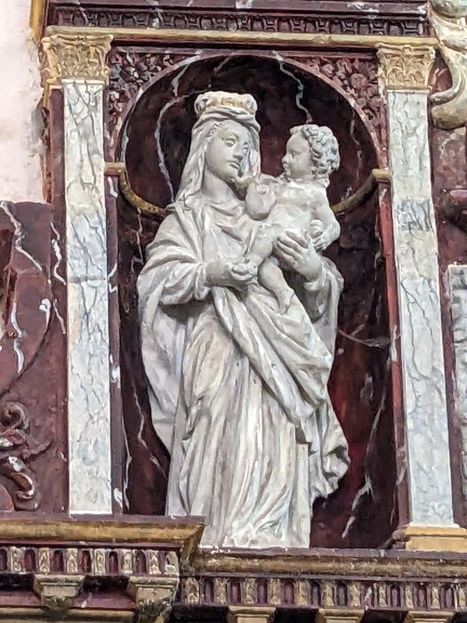 statue retable du maître-autel : Vierge à l’Enfant