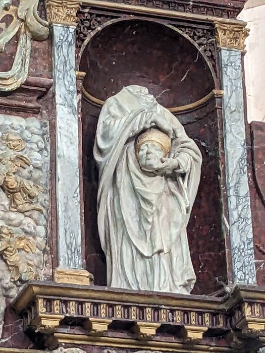 statue du retable du maître-autel : Saint-Denis