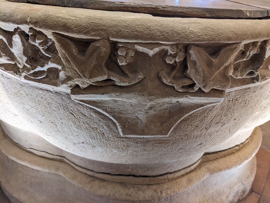 fonts baptismaux, détail