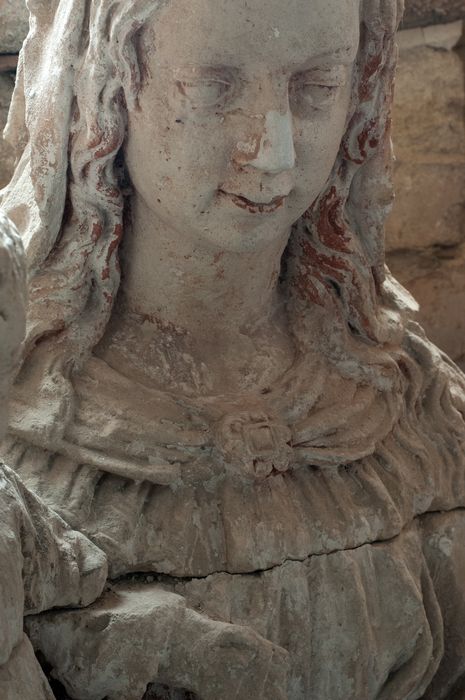 statue : Vierge à l'Enfant, détail
