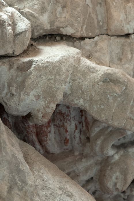 statue : Vierge à l'Enfant, détail