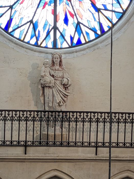 statue : Vierge à l'Enfant