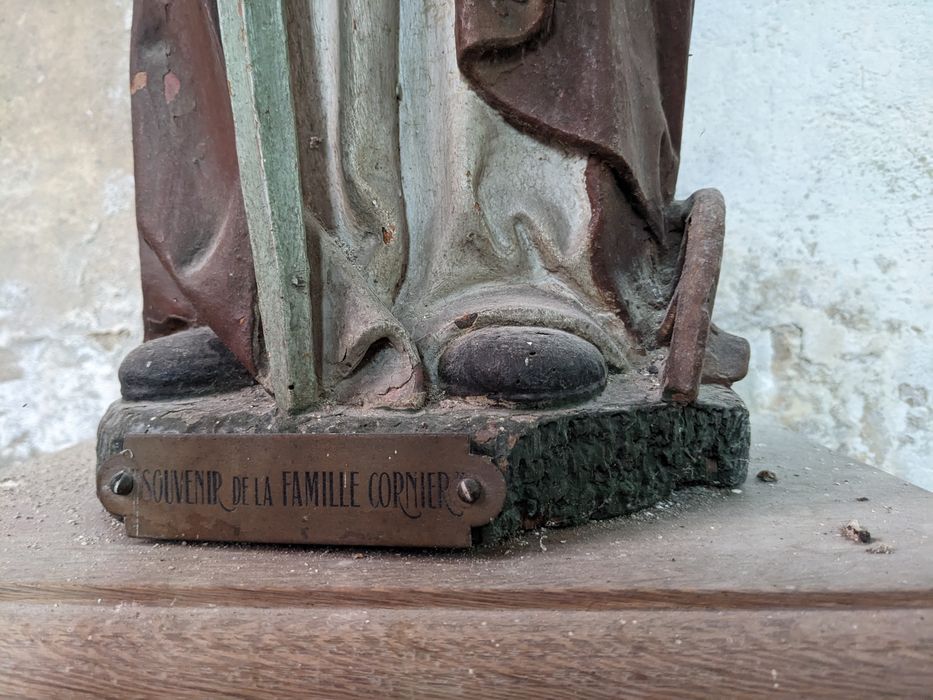 statue : sainte Catherine d'Alexandrie, détail