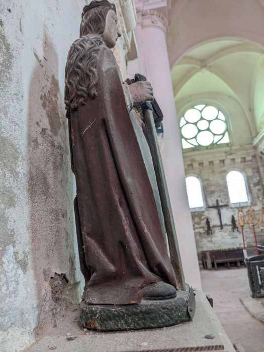statue : sainte Catherine d'Alexandrie, profil droit