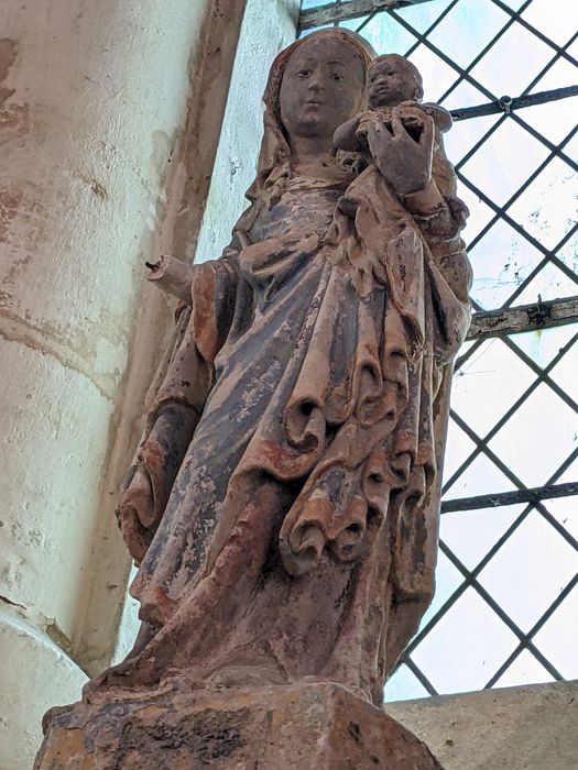 statue : Vierge à l'Enfant