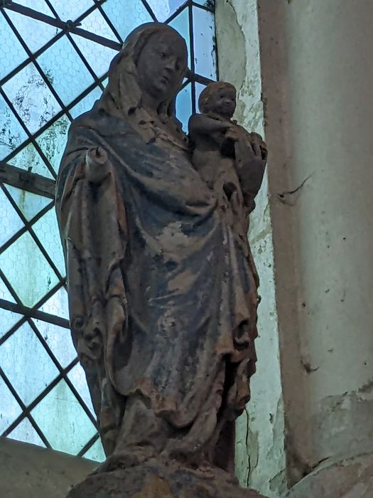 statue : Vierge à l'Enfant