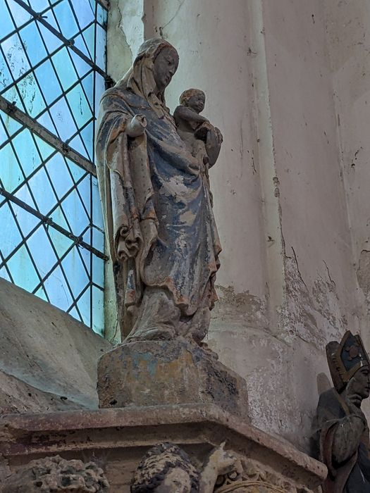 statue : Vierge à l'Enfant